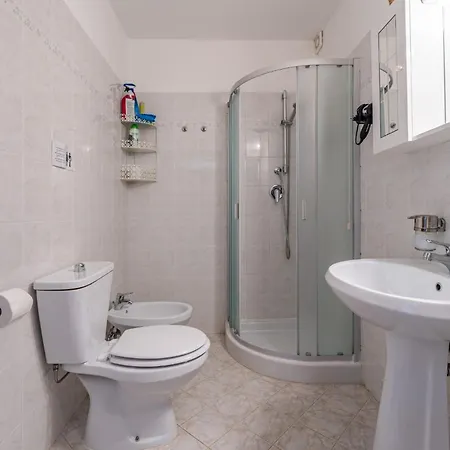 Molino Del Prato - Gospodarstwo agroturystyczne *